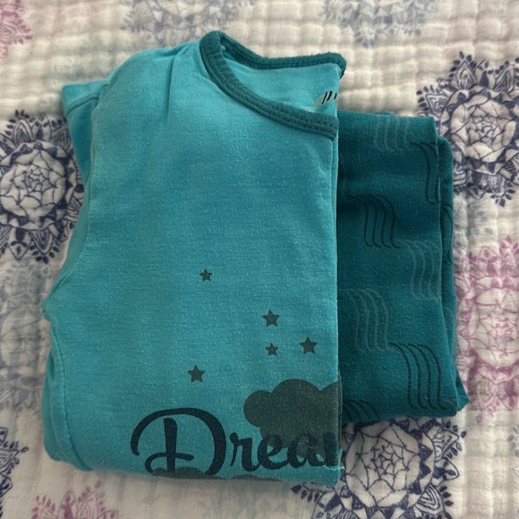 Kickee pants size 5, 2 piece pj set in good pre-loved condition - Picture 10 of 10